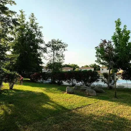 Holiday home Aloha-65m2 Garden/swimmingpool - 500m